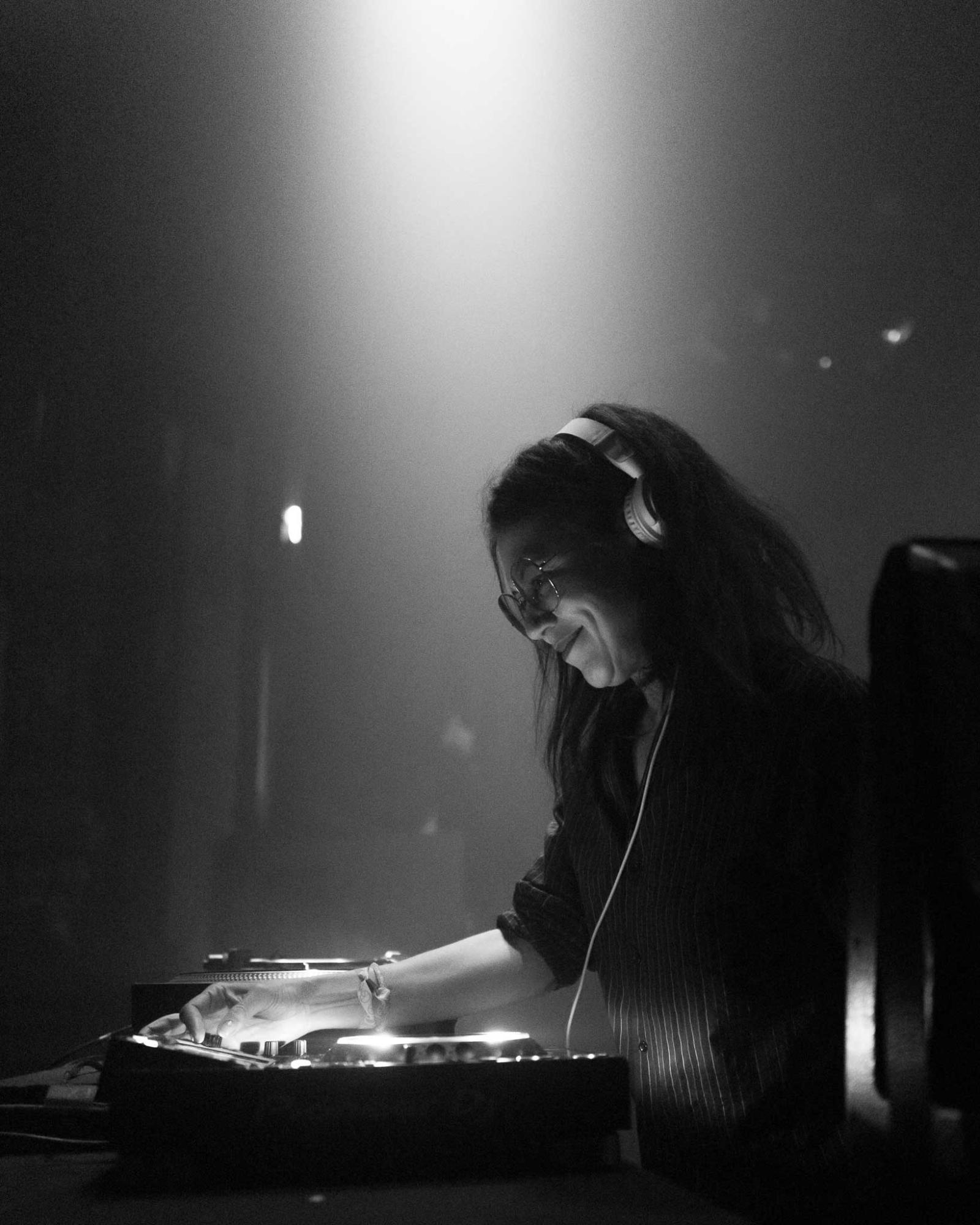 Cassy on stage Cassy on stage